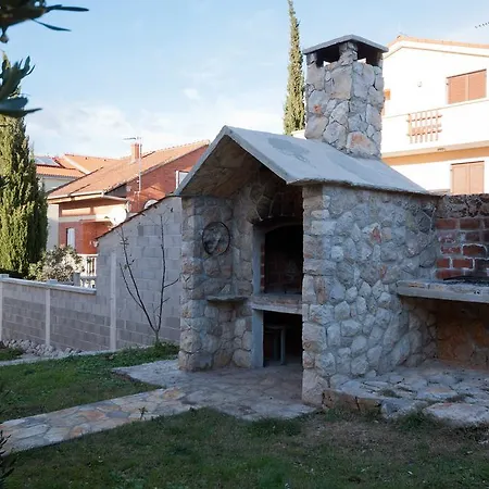 Διαμέρισμα Mara *