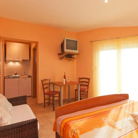 Appartement Mara *